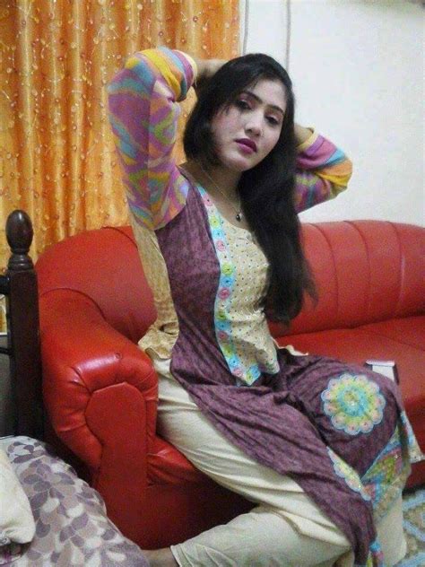 Lahori Heera Mandi Punjabi Pakistani Girl In Threesome